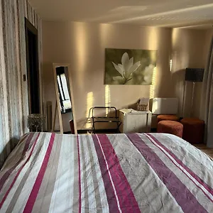 Family@home66 Bed & Breakfast Brugge